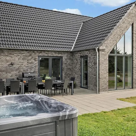 Holiday home Amazing In With Kitchen