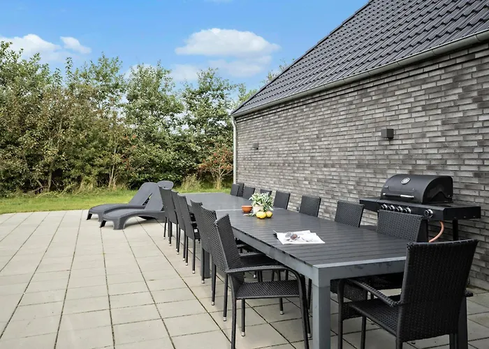 Holiday home Amazing In With Kitchen Romo