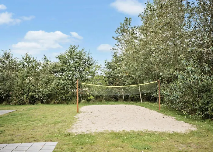 Amazing In With Kitchen Holiday home