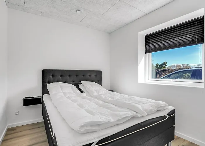 Holiday home Amazing In With Kitchen