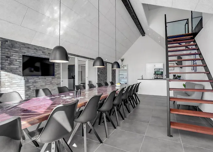 Holiday home Amazing In With Kitchen Romo